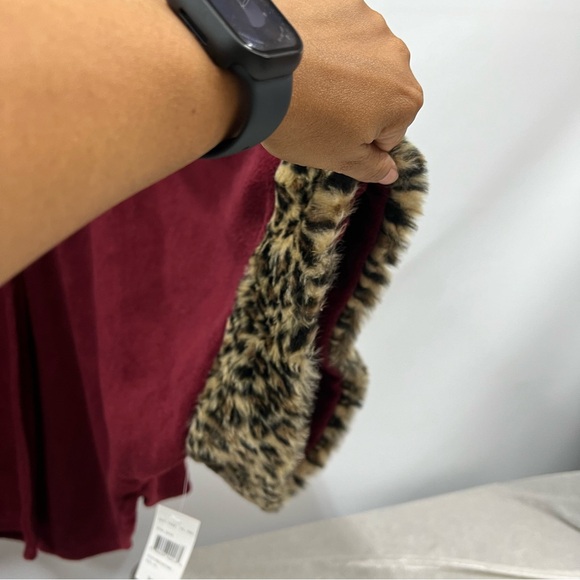 NWT Argee wine cape coat poncho leopard 1 front button closure one size fits all - Picture 4 of 11